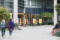 Lok , Rückkehr Normalität Hopital Kirchberg , kein Zelt mehr vor dem Haupteingang Foto:Guy Jallay/Luxemburger Wort