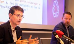 Marc Wagener, COO der Handelskammer (l.), und Claude Bizjak, beigeordneter Direktor der Handelskonföderation, halten das geplante Abfall- und das geplante Verpackungsgesetz für nicht zielführend und wollen, dass die Texte in Zusammenarbeit mit dem Sektor überarbeitet werden. 