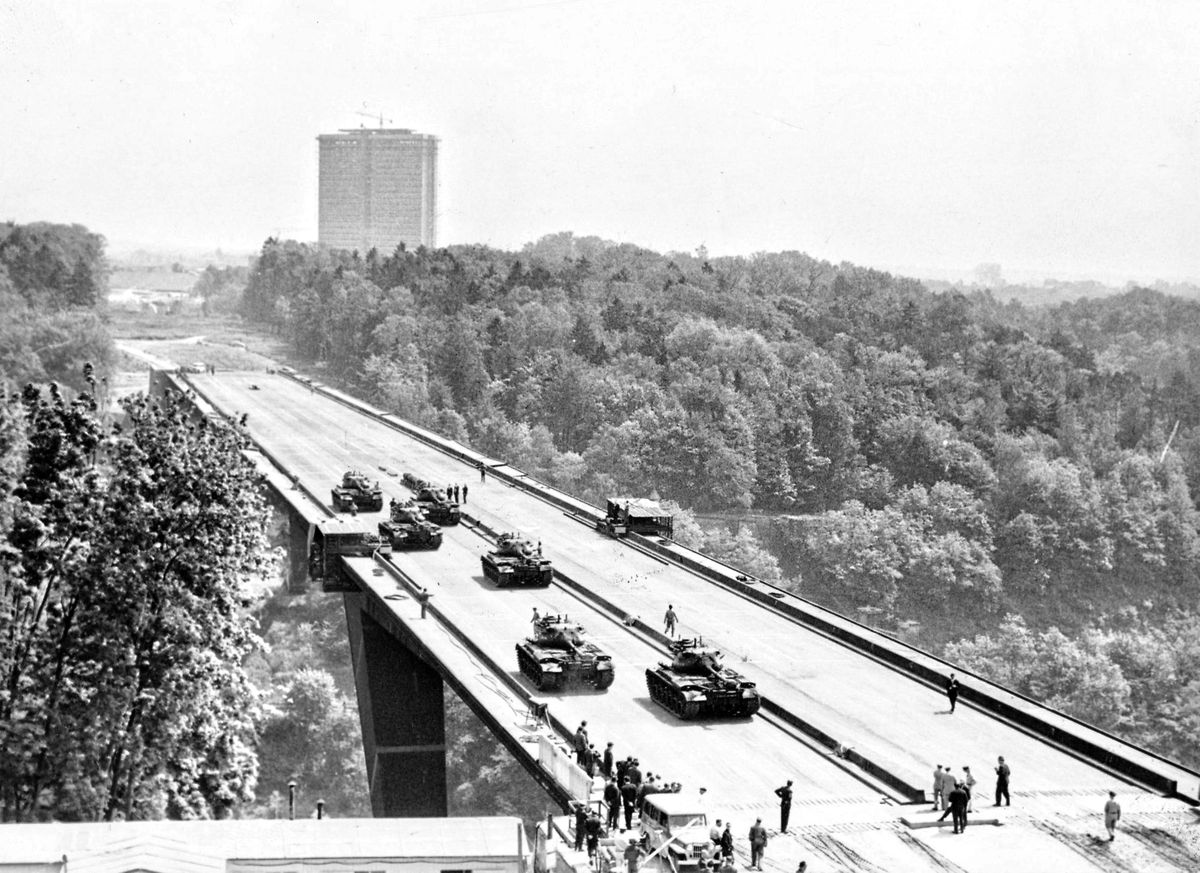 Découvrez les dessous du Pont Rouge
