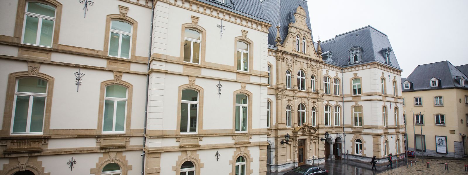 O Ministério dos Negócios Estrangeiros do Luxemburgo mantém-se atento à situação no Médio Oriente.