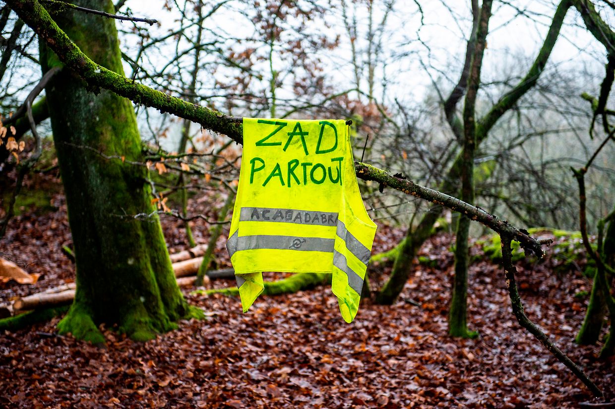 Entre Idélux et les zadistes, ce sont bien deux visions du monde qui s'opposent frontalement.