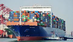 Ein vollbeladenes Schiff aus den USA in einem chinesischen Hafen: Eskaliert der Handelsstreit, wird es schmerzhaft.