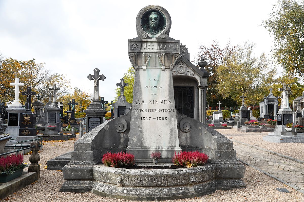 The monument to Jean-Antoine Zinnen, who wrote '"Ons Heemecht"