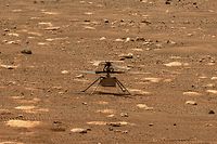 Das Foto zeigt den Hubschrauber "Ingenuity" am 7. April auf dem Mars.