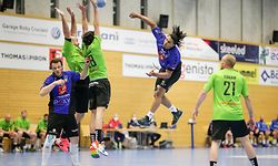 David Ojie Etute (HB Düdelingen #35), Tommaso Cosanti (HB Käerjeng #13), Jacques Tironzelli (HB Käerjeng #28), Dan Mauruschatt (HB Düdelingen #7), Sébastien Edgar (HB Käerjeng #21)/ Handball, AXA League Häeren, Herren, Luxemburg, Saison 2020-2021 / 10.04.2021 /HB Düdelingen - HB Käerjeng (Dudelange, Diddeleng, Bascharage) / Centre sportif René Hartmann, Düdelingen /Foto: Ben Majerus