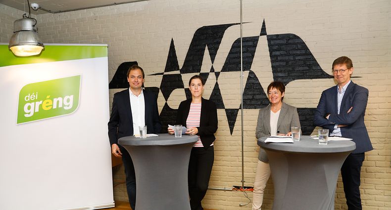 Gut gelaunt zur Rentrée: Fraktionschefin Josée Lorsché (2.v.r.) mit François Benoy (l.), Stéphanie Empain und Marc Hansen.