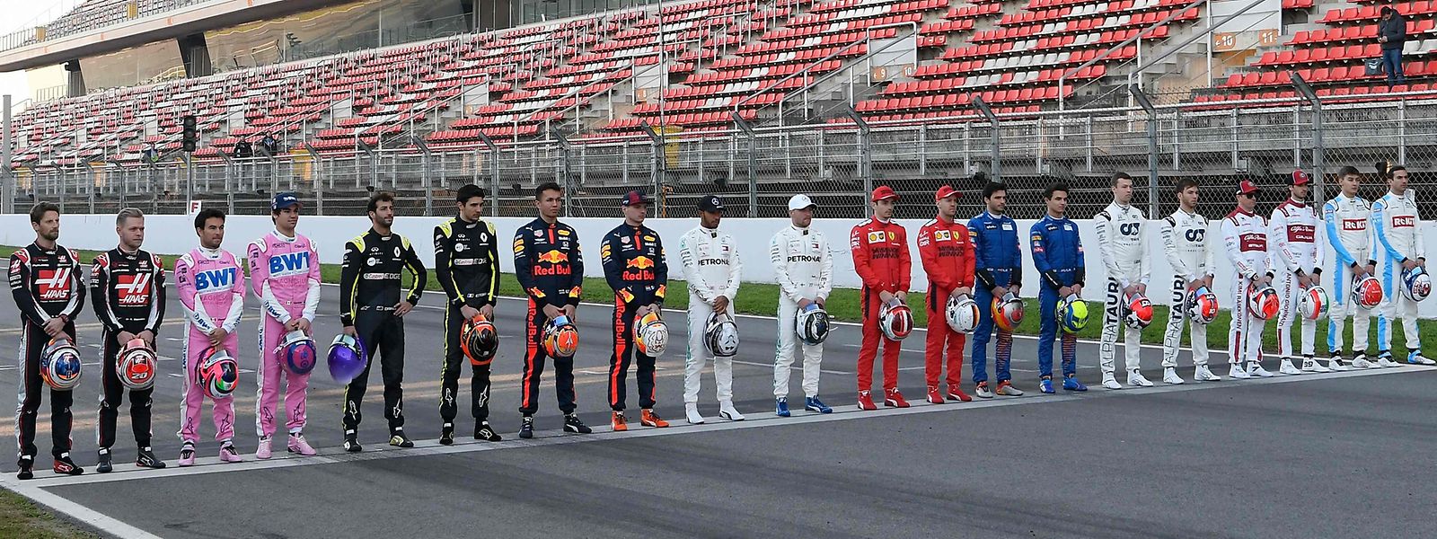 Die zehn Teams der Formel 1 bereiten sich in Spanien auf die kommende Saison vor.