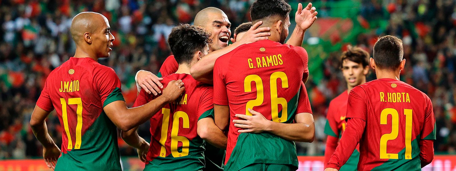 A FPF convida os adeptos a formarem "uma grande onda de apoio a Portugal"