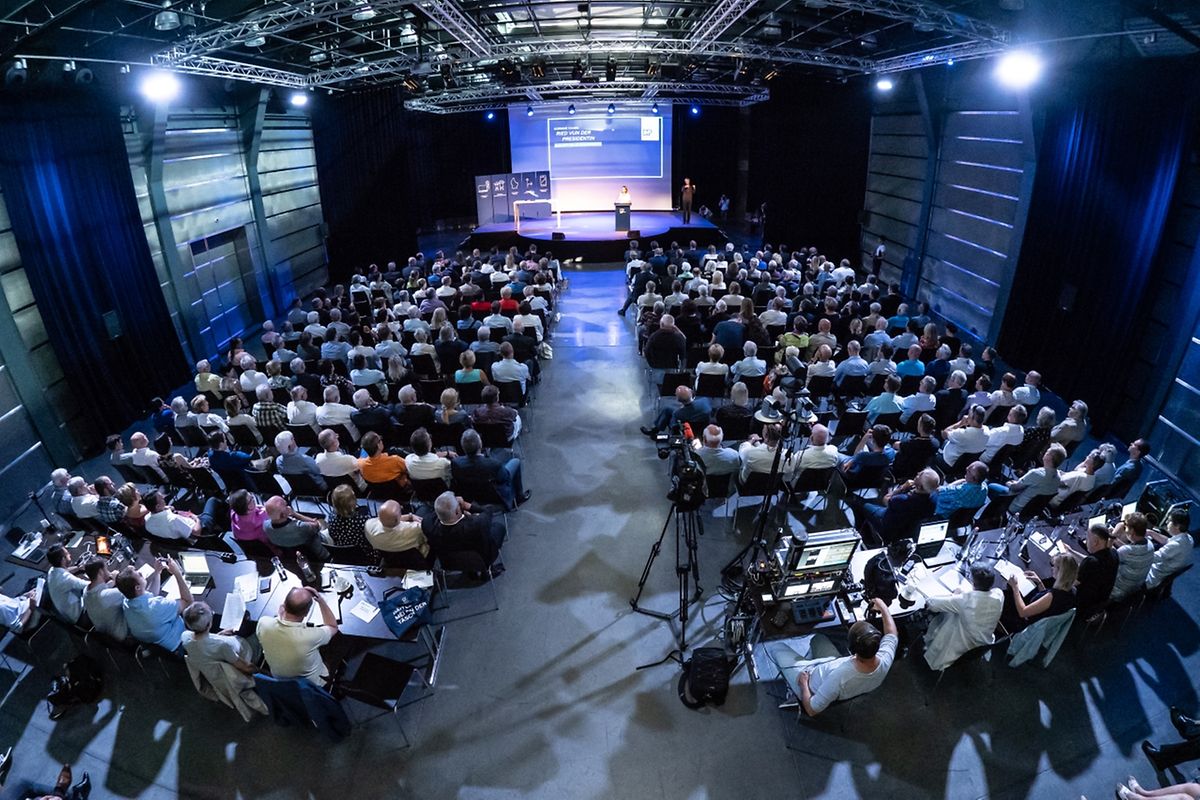 Trotz des schönen Wetters war der DP-Kongress zum Wahlprogramm am Sonntag sehr gut besucht. 