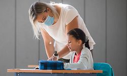 Lokales, Schoulrentrée Ribeschpont Besuch Claude Meisch, Maske, Maskenpflicht, Schule, Covid-19, Corona, Grundschule, Fondamental, Foto: Lex Kleren/Luxemburger Wort