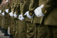 Die angekündigte Versetzung des Gewerkschaftspräsidenten sorgt für Unruhe in der Armee.