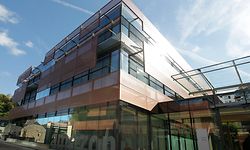 Jusqu'en septembre 2019, les quelque 2.250 salariés d'Amazon étaient regroupés sur le site des Rives de Clausen. Ils sont désormais répartis sur trois sites au Kirchberg.