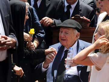 Funeral em Lisboa: Aplausos marcaram último adeus a Maria Barroso