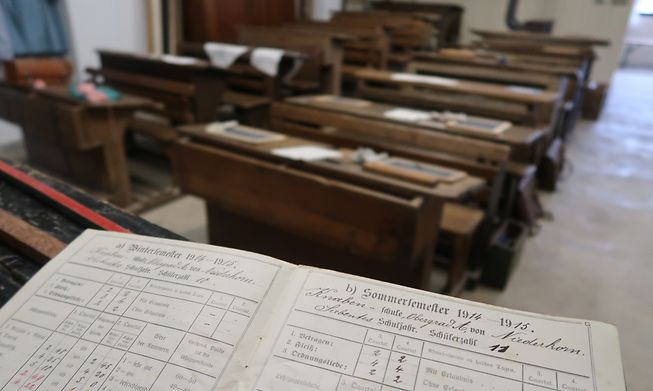 Schoolroom from 1915, recreated at Thillenvogtei