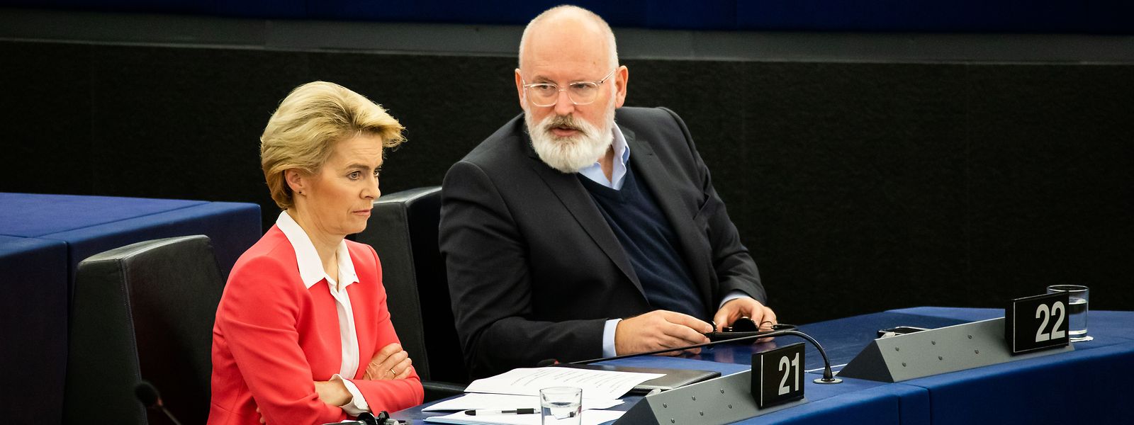 Die Präsidentin der Europäischen Kommission, Ursula von der Leyen, mit ihrem Vizepräsidenten Frans Timmermans. Timmermans gab am Donnerstag Einblick in die Klimaschutzpläne des Kabinetts.