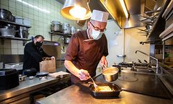 Lokales,Wie Gastronomiebetriebe und Cafés auf die Verlängerung des Lockdowns reagieren,hier:Restaurant ROMA, Inhaber Guiseppe Parrino,Foto: Gerry Huberty/Luxemburger Wort