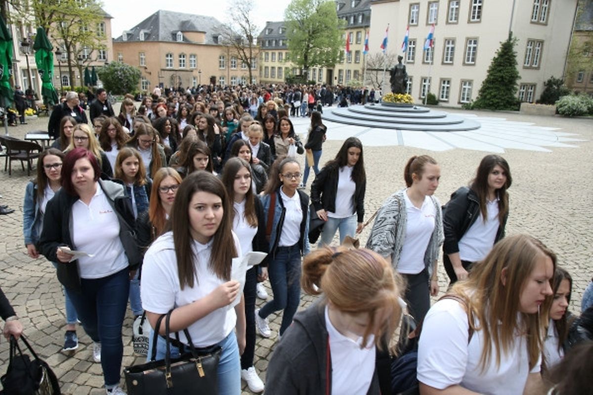 Messe pour l'école des Soeurs de la doctrine chrétienne de Sainte-Anne d'Ettelbruck.