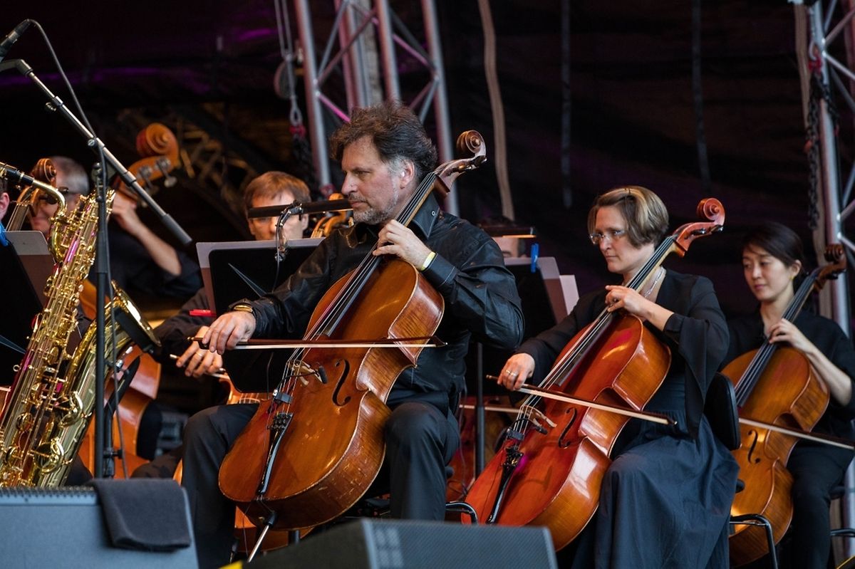 Thousands flock to Luxembourg's concert in the park