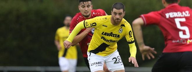 Les places sont chères au F91. Nicolas Perez travaille dur pour y faire son trou.