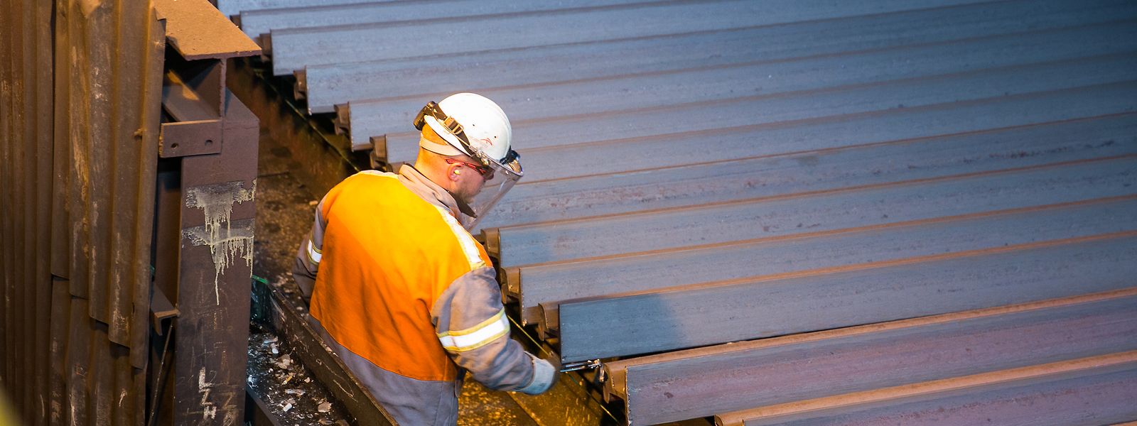 Im ersten Quartal ist das operative Ergebnis von ArcelorMittal um ein Drittel zurückgegangen.