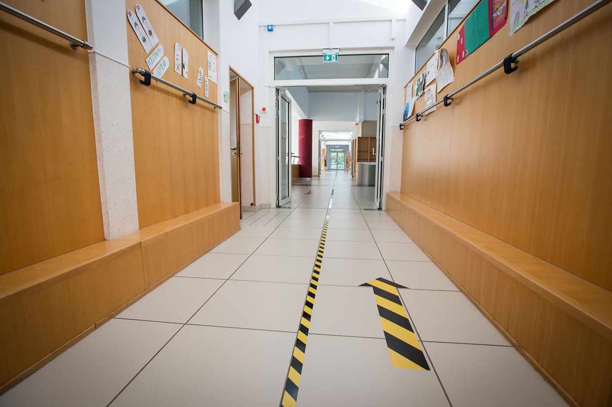 Alles geregelt: Pfeile zeigen den Kindern den richtigen Weg.