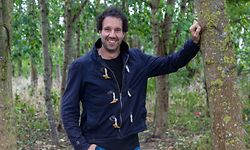 Wer viel lacht, bekommt auch öfter mal ein Lachen zurück, sagt Paul Galles. Manchmal ist aber auch ihm nicht zum Lachen zumute: „Wenn ich mich alleine fühle“, sagt er. „Und wenn Bayern verliert!“