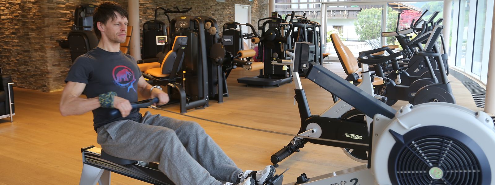 Les coaches des salles de fitness, à l'arrêt depuis mi-mars, disposeront du soutien de 1.250 euros. Comme les personnels des bars et restaurants, notamment.