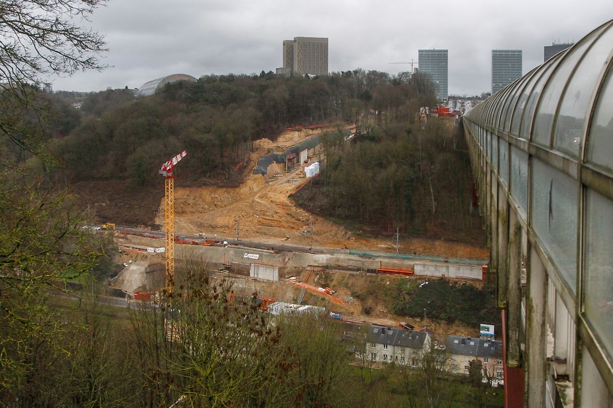 Les travaux vus depuis la Côte d'Eich. Le funiculaire sera opérationnel en décembre 2017.