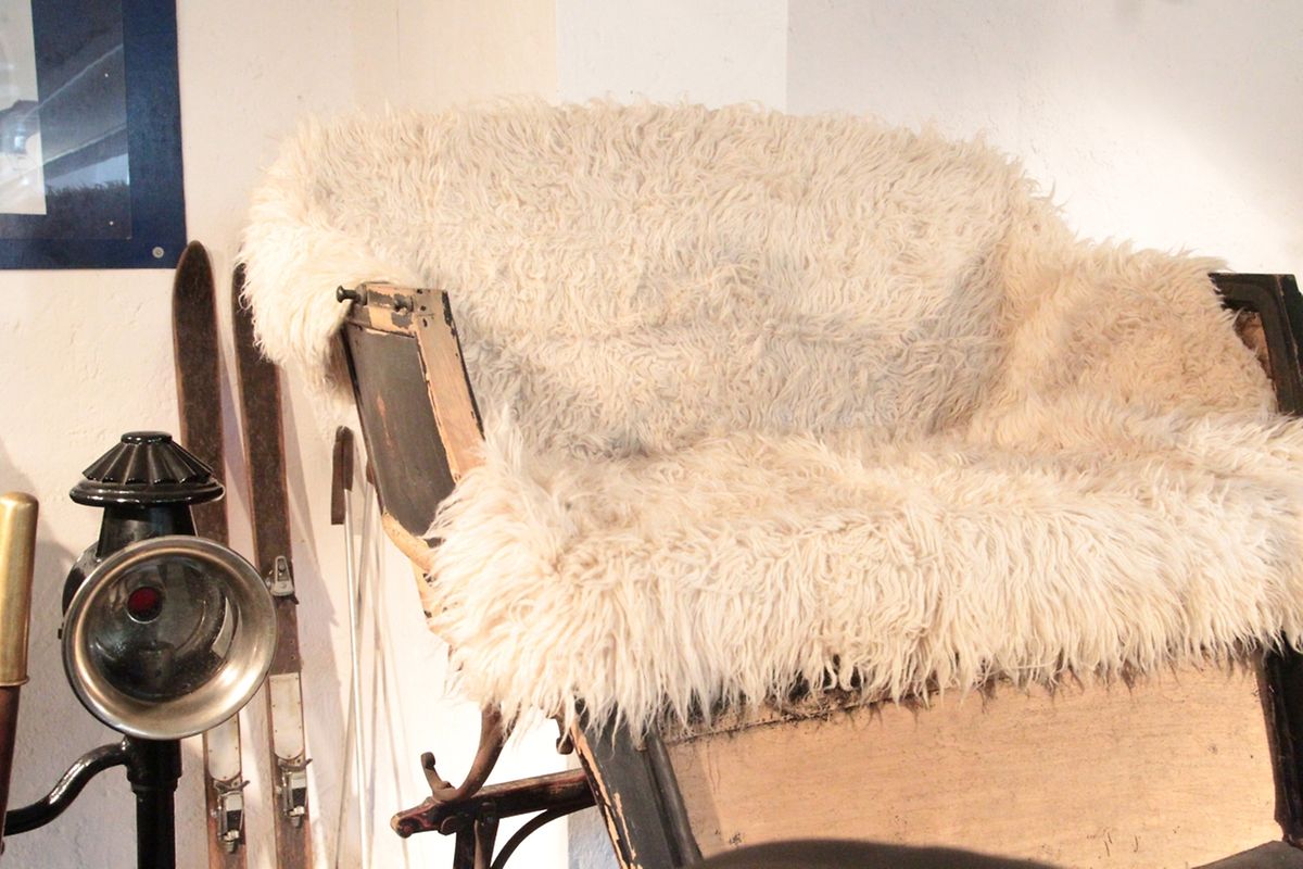 Großherzog Henri besucht das Kutschenmuseum in Peppingen.