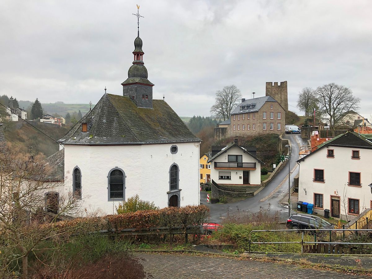 mywort Dosber Kierch (Dasburg bis zur Grenze Luxemburgs 1000 Meter).