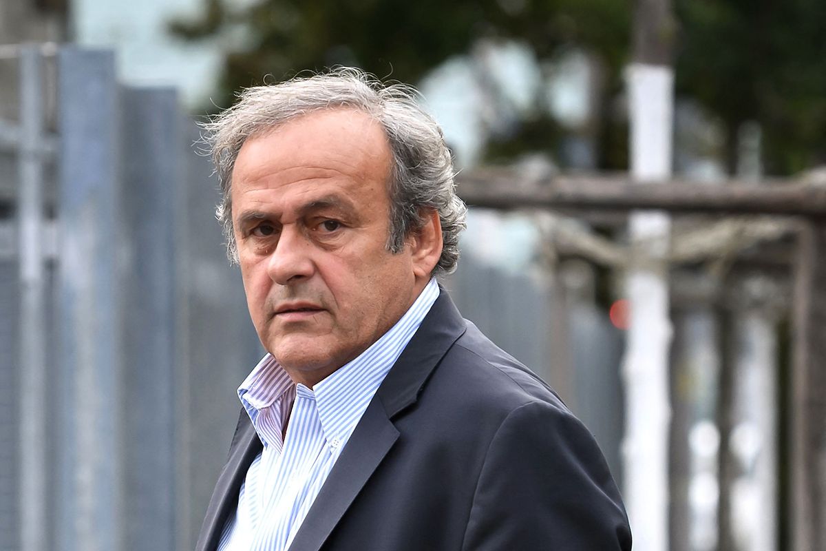 Im Rahmen der Ermittlungen zu der umstrittenen WM-Vergabe nach Katar wurde Michel Platini bereits im Juni 2019 schon einmal von der französischen Polizei festgenommen.