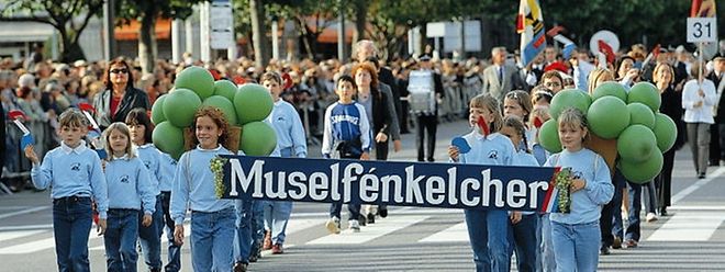 Auch beim Trauben- und Weinfest dürfen die "Muselfénkelcher", wie hier anno 2001, nicht fehlen