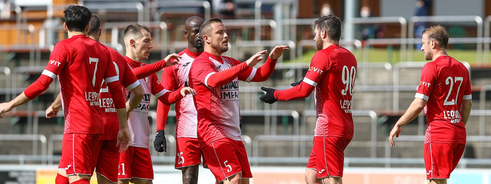 Die Hesperinger Fußballer können am nächsten Wochenende Meister werden.