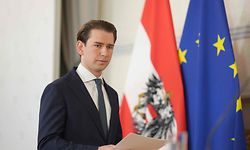 Sebastian Kurz hat am Samstagabend seinen Rücktritt als österreichischen Bundeskanzler bekannt gegeben.