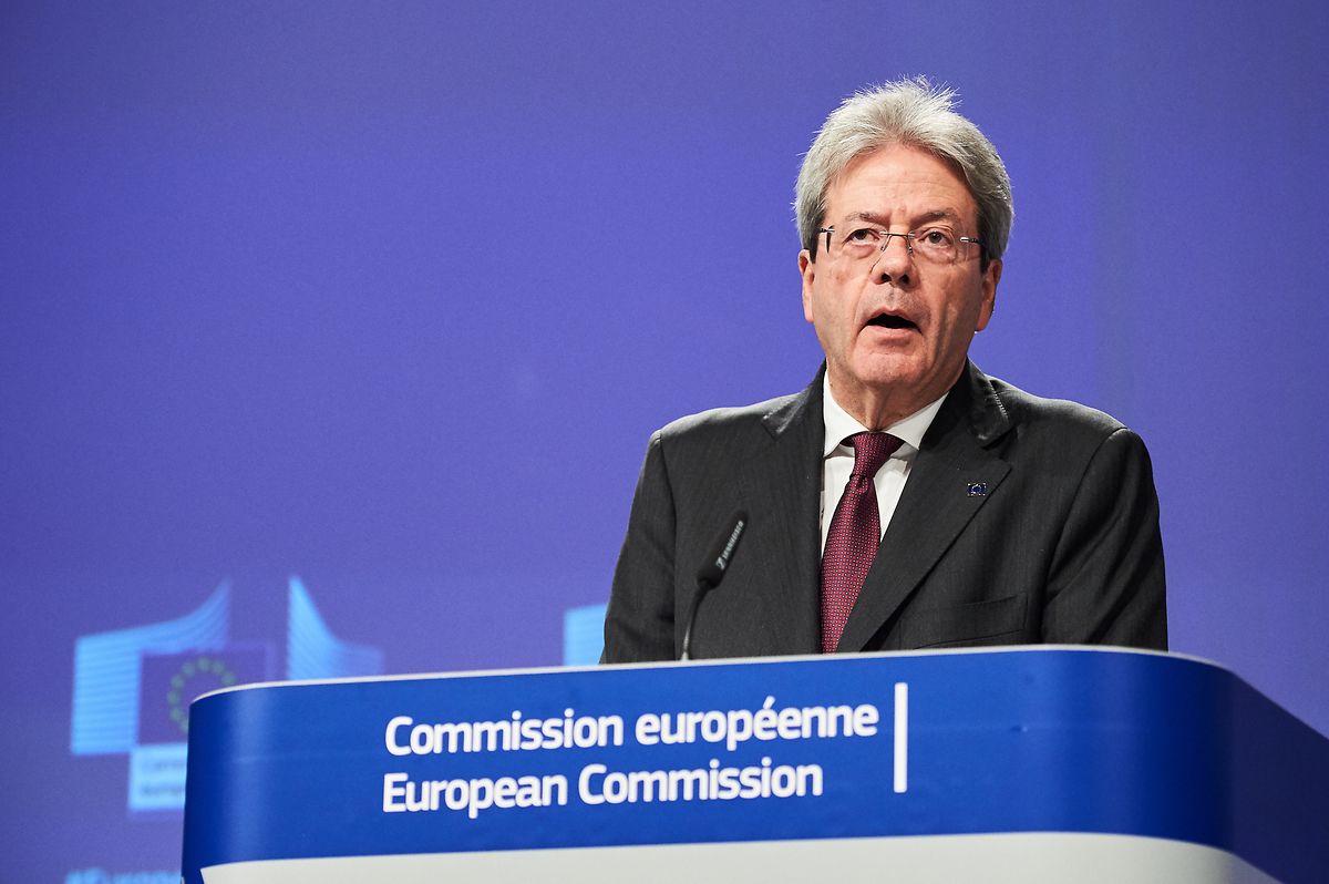Mitten in der schweren Corona-Wirtschaftskrise legt die EU-Kommission am Mittwoch ihre Konjunkturprognose vor.