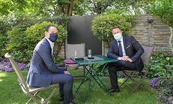 (de g. à dr.)Cédric O, secrétaire d’État chargé de la Transition numérique et des Communications électroniques de la   République française ; Xavier Bettel, Premier ministre, ministre d’État ;