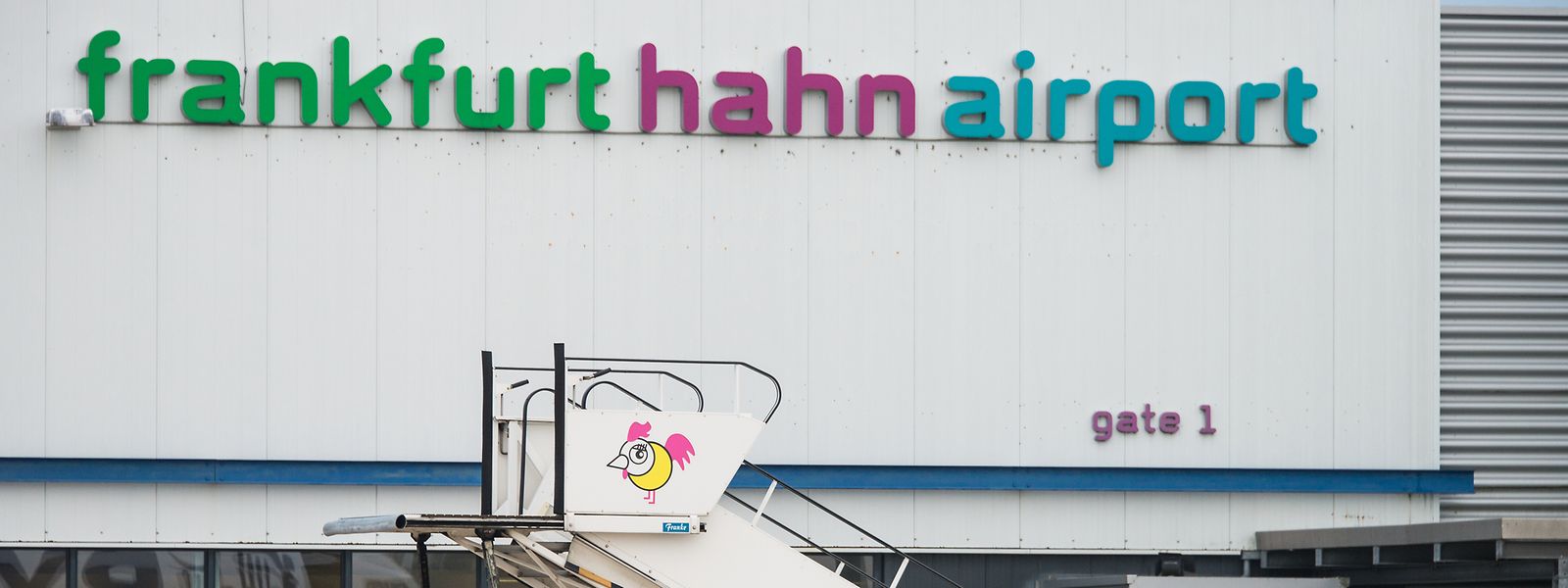 Am Ende des Monats soll entschieden werden, wer den insolventen Flughafen Hahn in der Eifel übernimmt