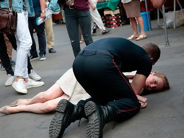 Paris: Kandidatin auf offener Straße angegriffen