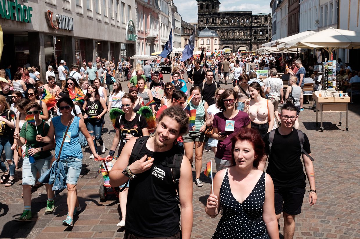 CSD Straßenfest, Trier / Foto: Viktor Wittal