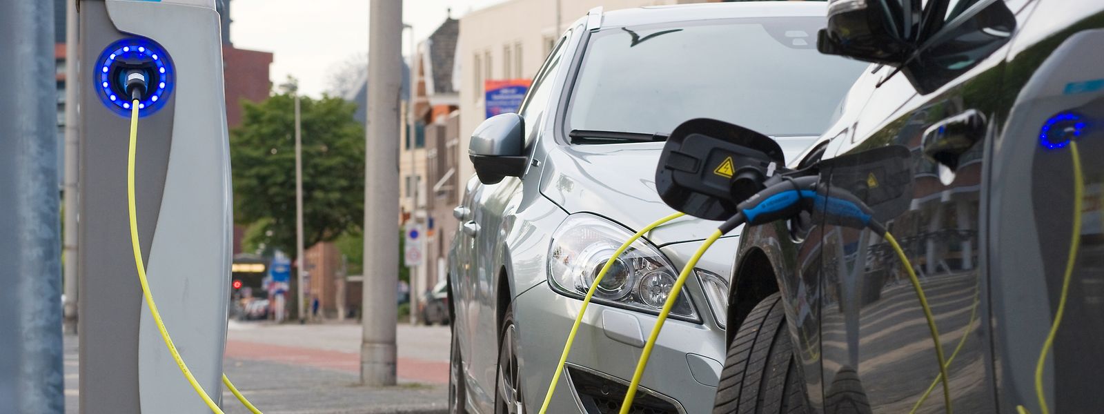 Vollelektrische Fahrzeuge erhalten weiterhin die hohe Prämie von bis zu 8.000 Euro - bei Hybridfahrzeugen gibt es gravierende Neuerungen.