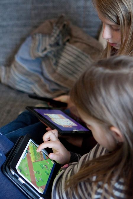 Für Kinder bis sechs Jahre sind Tablets ein gutes Spielemedium.