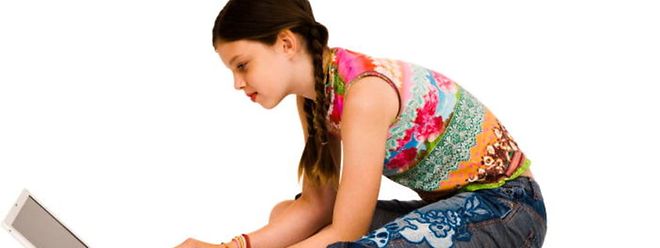 Eltern sollten Kindern helfen, ihre Online-Zeiten zu regulieren.