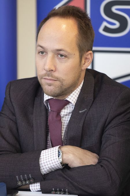 Au centre de l'affaire, l'adjudant-chef Christian Schleck, ne s'adresse à la presse qu'à travers son avocat Me Marc Kohnen.