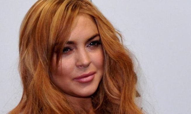 Lindsay Lohan stars in Falling For Christmas