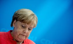 dpatopbilder - 18.06.2018, Berlin: Angela Merkel, Bundeskanzlerin und CDU-Bundesvorsitzende, spricht bei einer Pressekonferenz nach der Sitzung des CDU-Bundesvorstands im Konrad-Adenauer-Haus in Berlin. Foto: Michael Kappeler/dpa +++ dpa-Bildfunk +++