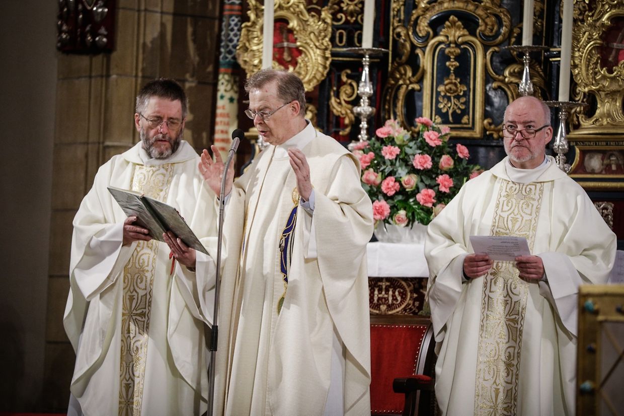 Messe für Kordall Sainte - Barbe (Kéinzig, Féngeg) und die neuen Pfarreien: "Mess – Réibierg Sainte - Famille" (Äischdall, Garnech-Koler-vun der Mess).