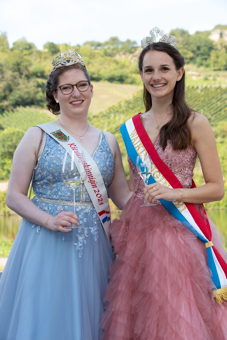 Rieslingkönigin Lara Kring, Weinkönigin Lee Risch und ihre Prinzessinnen durften nicht fehlen.
