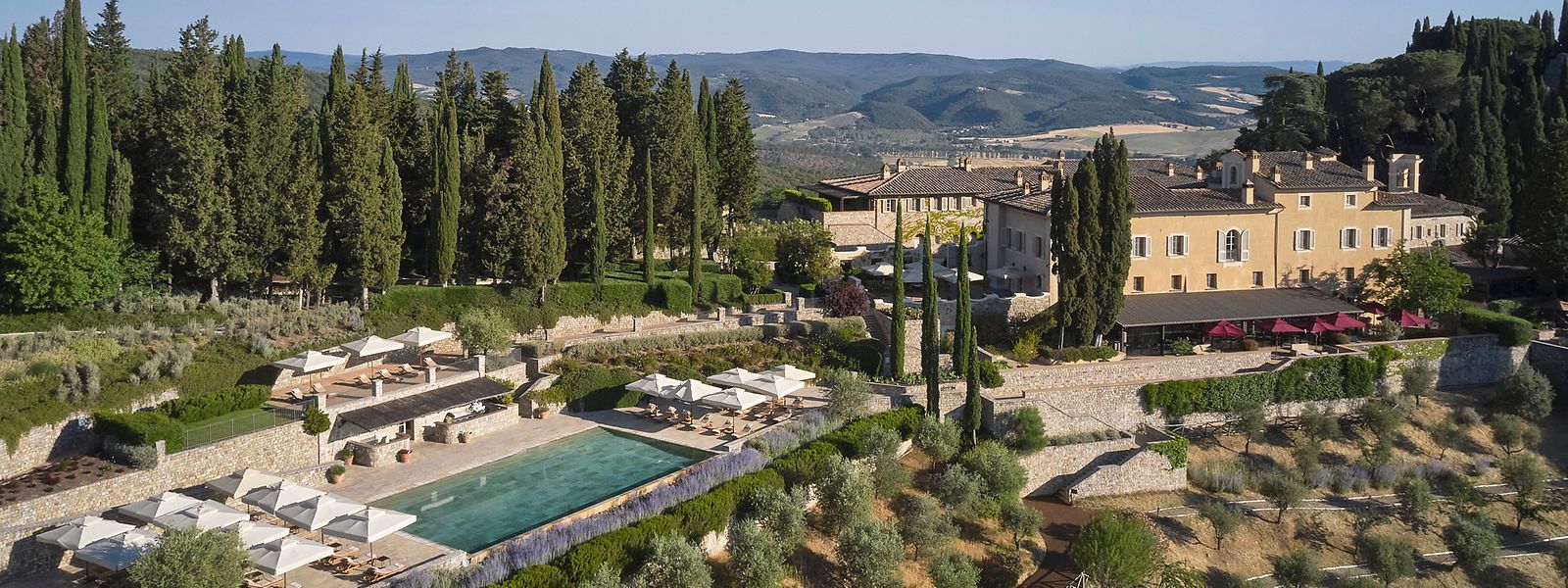 Das beste Hotel der Welt liegt in der Toskana: das Rosewood Castiglion del Bosco mit hauseigenem Weingut und privatem Golfclub. 