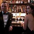 HANDOUT - 16.08.2019, Großbritannien, ---: Daniel Craig als James Bond und Ana de Armas als Paloma in einer Szene des Films "James Bond 007 - Keine Zeit zu sterben" (undatierte Filmszene). Der Film kommt am 30.09.2021 in die deutschen Kinos. (zu dpa-Kinostarts - Wiederholung am 29.09.2021) Foto: Nicola Dove/Universal Pictures/dpa - ACHTUNG: Nur zur redaktionellen Verwendung im Zusammenhang mit einer Berichterstattung über den Film und nur mit vollständiger Nennung des vorstehenden Credits +++ dpa-Bildfunk +++