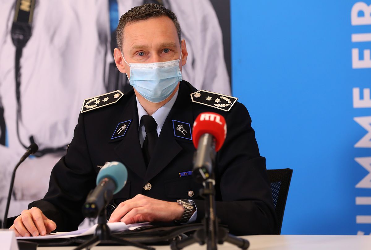 Während die Zahl der Straftaten um 3,5 Prozent gestiegen ist, ist jene der Fälle, die diese Taten beinhalten, um 3,2 Prozent gesunken, erklärt der beigeordnete Polizeigeneraldirektor Donat Donven.